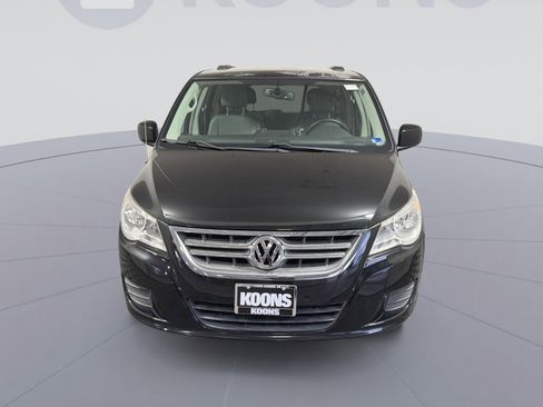 Used 2011 Volkswagen Routan SE image 11