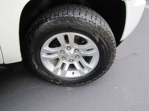 Used 2012 Chevrolet Suburban LT w/ Suspension Package, Off-Road AWD/4WD image 26