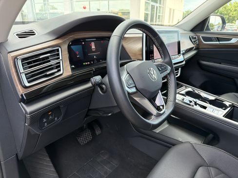 Certified 2026 Volkswagen Atlas SE AWD/4WD image 18