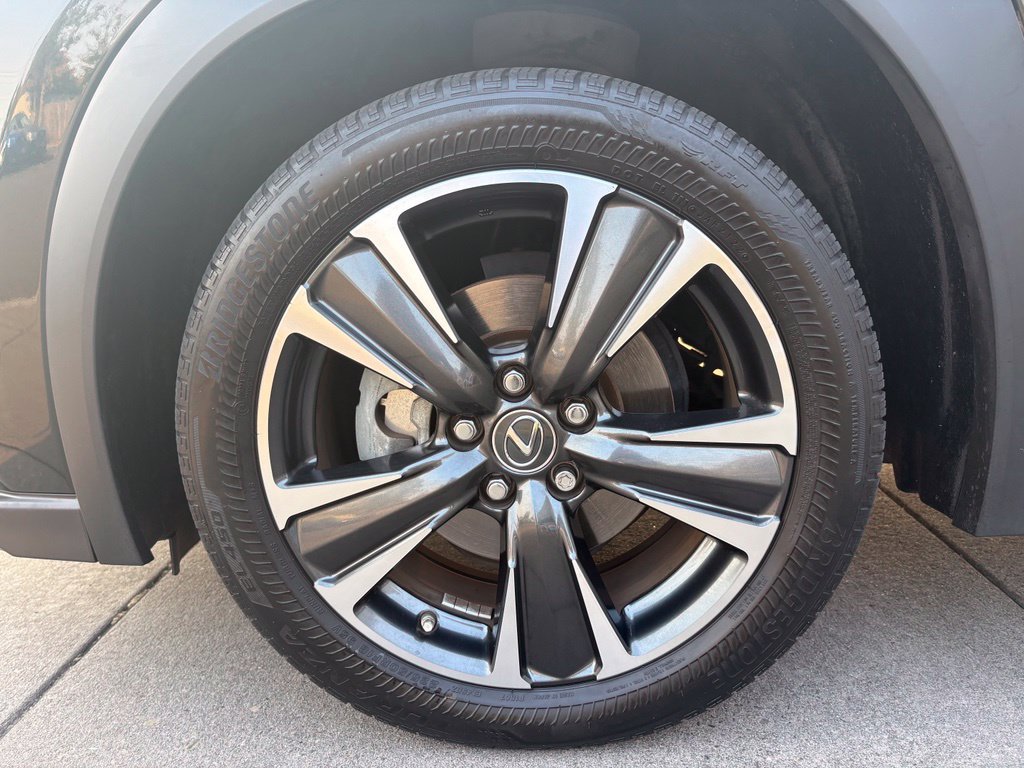 Used 2019 Lexus UX 200 w/ Accessory Package FWD image 11