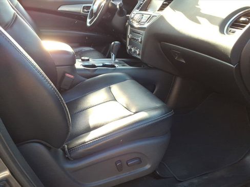 Used 2017 Nissan Pathfinder SL w/ SL Tech Package image 9