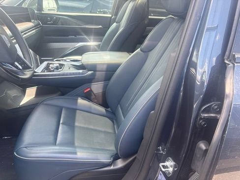 Used 2025 Cadillac Escalade IQ Luxury 2 w/ LPO, Premium Carpet Package AWD/4WD image 9