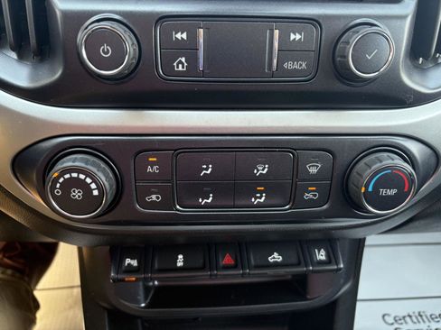 Used 2020 Chevrolet Colorado LT w/ Safety Package RWD image 14