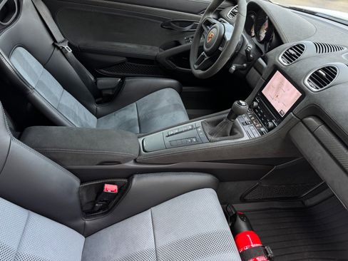 Used 2023 Porsche 718 Cayman GT4 RS image 21