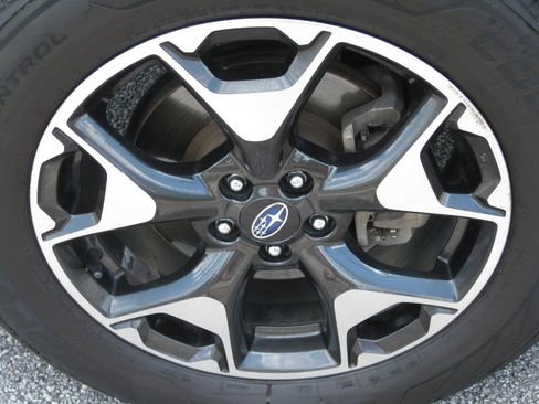 Used 2020 Subaru Crosstrek 2.0i Premium w/ Moonroof Package 2 AWD/4WD image 8
