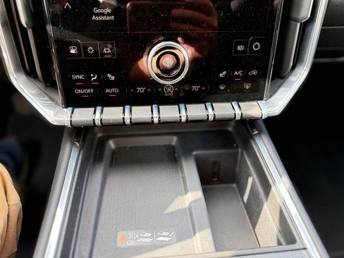 Used 2026 GMC Acadia Elevation w/ Elevation Premium Package FWD image 16