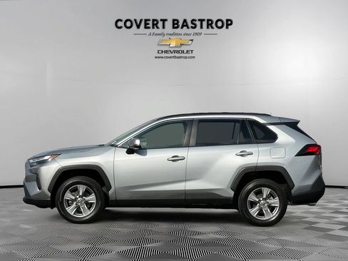 Used 2024 Toyota RAV4 XLE FWD image 4