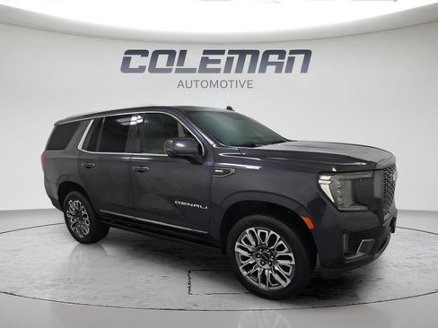 Used 2023 GMC Yukon Denali Ultimate AWD/4WD image 3