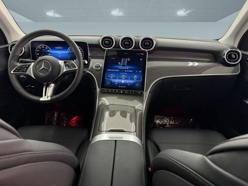Used 2025 Mercedes-Benz GLC 350e 4MATIC image 12
