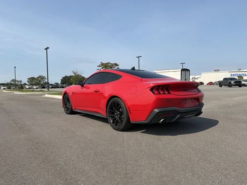 Used 2025 Ford Mustang GT RWD image 3