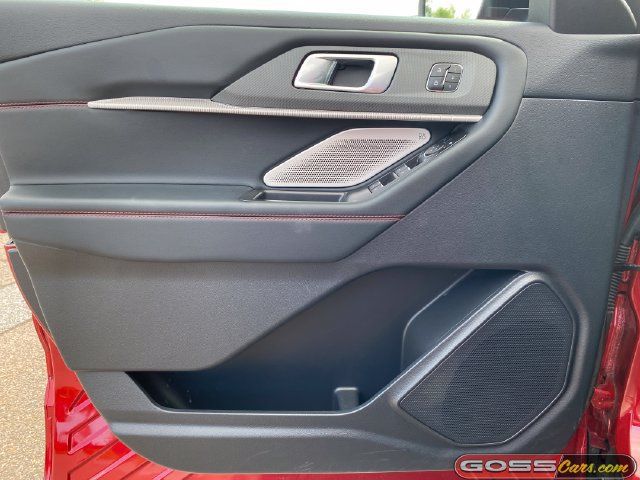 Used 2025 Ford Explorer ST w/ Sun And Sound Package AWD/4WD image 23