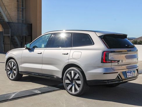 New 2025 Volvo EX90 Plus image 6
