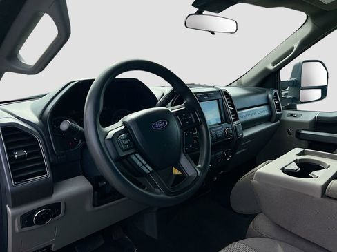 Used 2022 Ford F350 XLT image 9