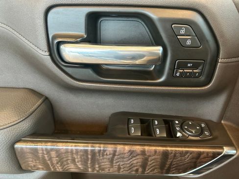 Used 2020 GMC Sierra 2500 Denali w/ Denali Ultimate Package AWD/4WD image 27