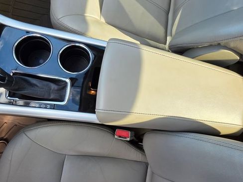 Used 2011 Ford Edge Limited image 17