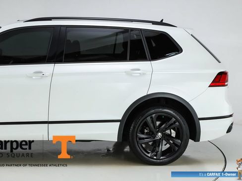 Used 2023 Volkswagen Tiguan SE R-Line FWD image 4