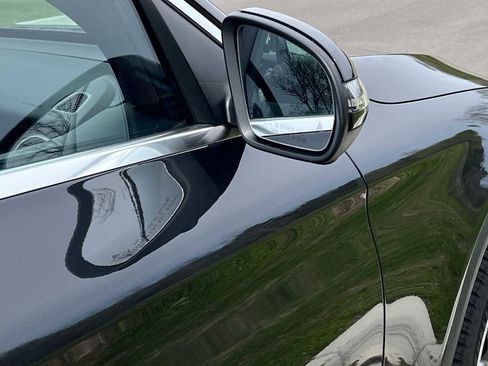 Used 2022 Mercedes-Benz GLC 300 4MATIC image 10