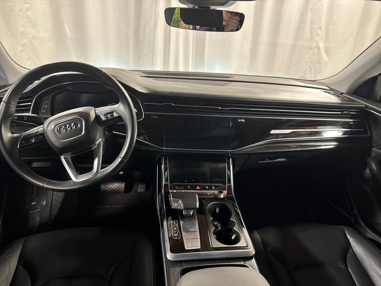 Used 2020 Audi Q8 Prestige w/ Prestige Package AWD/4WD image 4