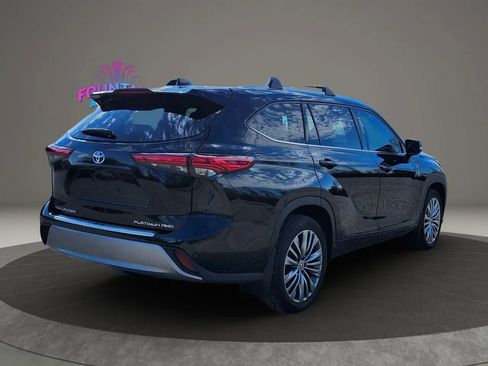Used 2020 Toyota Highlander Platinum image 5