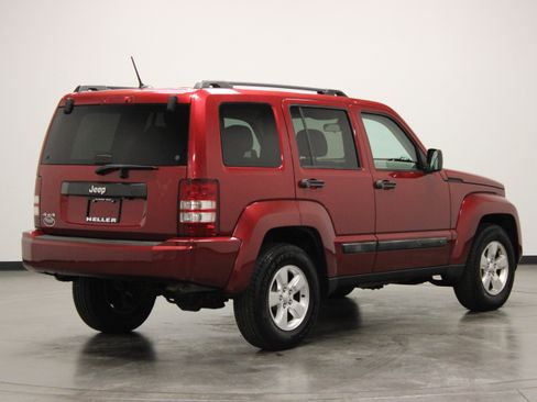 Used 2012 Jeep Liberty Sport w/ Popular Equipment Group AWD/4WD image 8