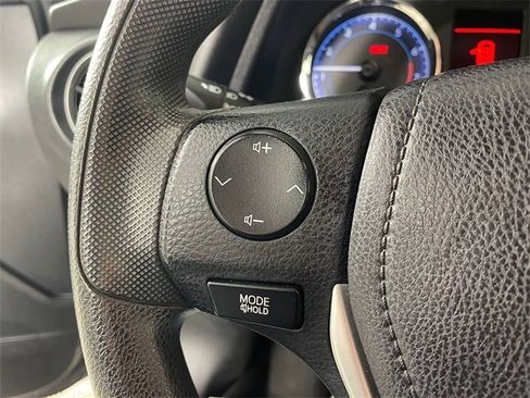 Used 2017 Toyota Corolla L image 12