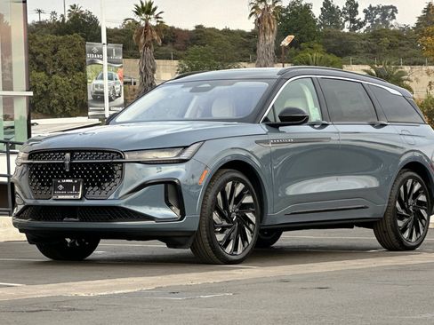 New 2026 Lincoln Nautilus Black Label w/ Jet Appearance Package image 7