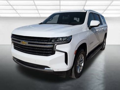 Used 2024 Chevrolet Suburban LT image 30