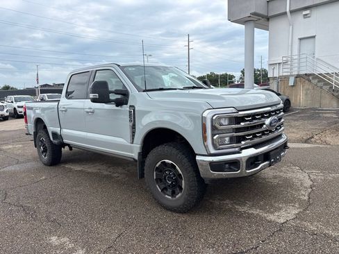 Used 2025 Ford F250 Lariat w/ Lariat Ultimate Package AWD/4WD image 1