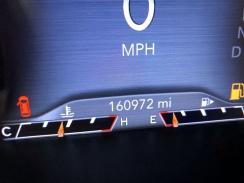 Used 2020 Jeep Cherokee Limited w/ Advanced Safety Group AWD/4WD image 19