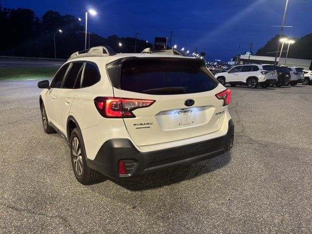 Certified 2022 Subaru Outback Premium AWD/4WD image 6
