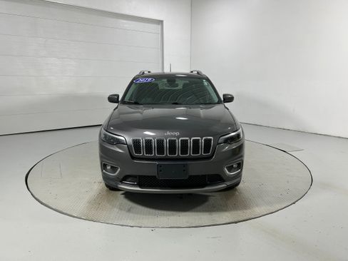 Used 2019 Jeep Cherokee Limited AWD/4WD image 19