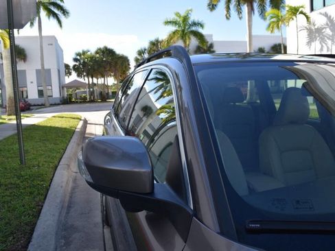 Used 2011 Volvo XC70 3.2 w/ Premium Pkg image 27