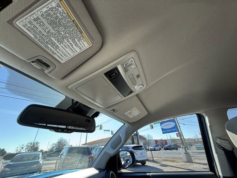 Used 2018 Toyota Tacoma SR5 image 31