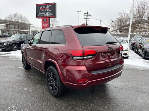 Used 2018 Jeep Grand Cherokee Altitude image 6