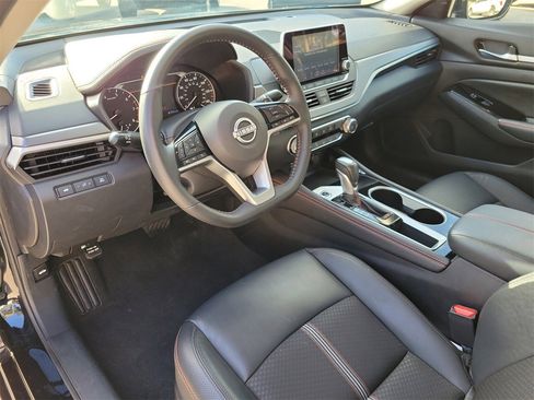 Used 2025 Nissan Altima 2.5 SR image 15