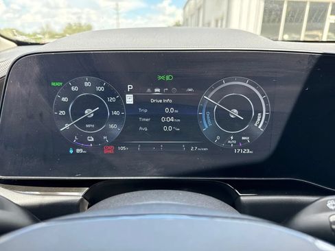 Used 2023 Kia Niro Wind w/ Wind Preserve Package FWD image 20