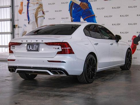 Used 2019 Volvo S60 T6 R-Design image 27