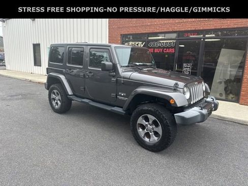 Used 2016 Jeep Wrangler Unlimited Sahara w/ Dual Top Group image 30
