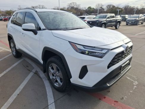 Used 2024 Toyota RAV4 XLE image 8