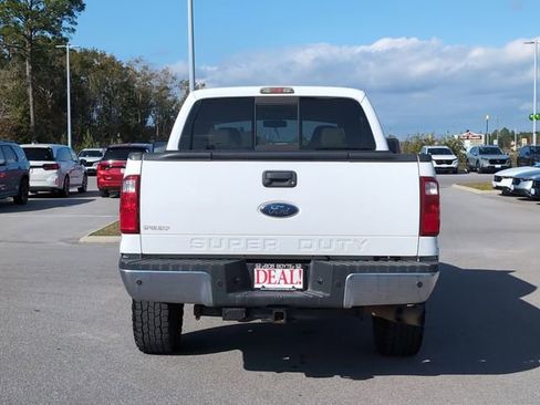 Used 2010 Ford F250 Lariat image 4