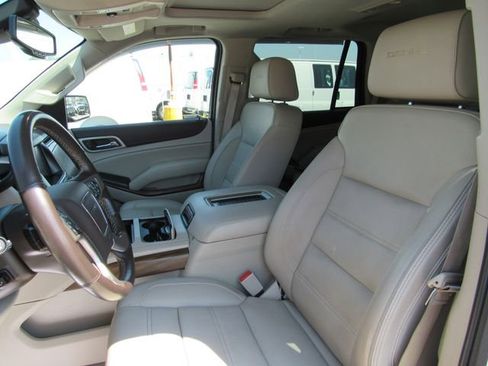 Certified 2020 GMC Yukon Denali w/ Denali Premium Package AWD/4WD image 14