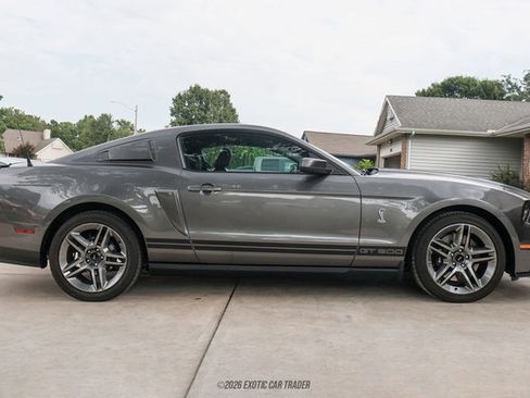 Used 2010 Ford Mustang Shelby GT500 RWD image 9