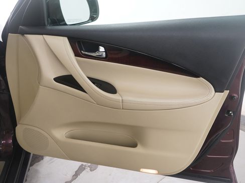 Used 2017 INFINITI QX50 AWD w/ Premium Plus Package image 9