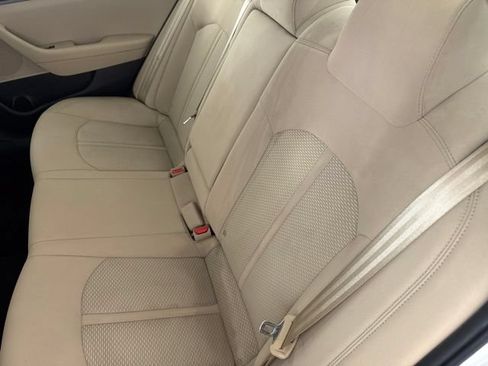 Used 2019 Hyundai Sonata SE FWD image 29