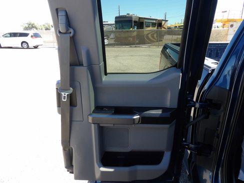 Used 2017 Ford F150 XLT RWD image 14