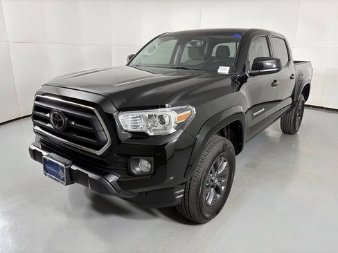 Used 2023 Toyota Tacoma SR5 image 4