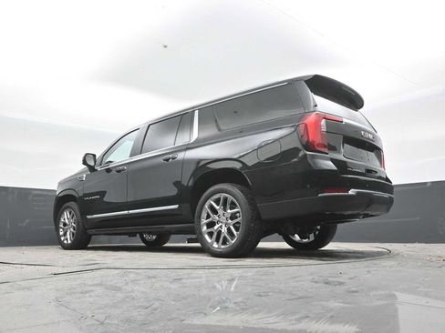 New 2026 GMC Yukon XL Elevation image 36