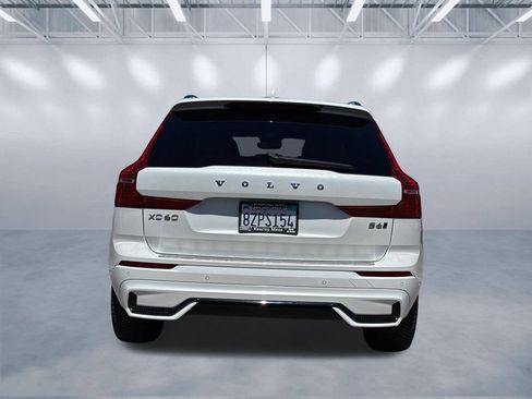 Used 2022 Volvo XC60 B6 R-Design w/ Advanced Package AWD/4WD image 5