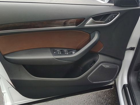 Used 2016 Audi Q3 2.0T Prestige w/ Prestige Package image 8