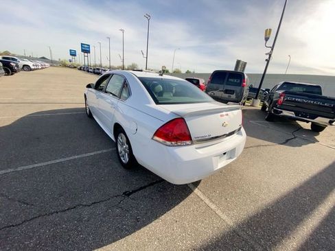 Used 2010 Chevrolet Impala LT w/ Luxury Edition Package FWD image 11